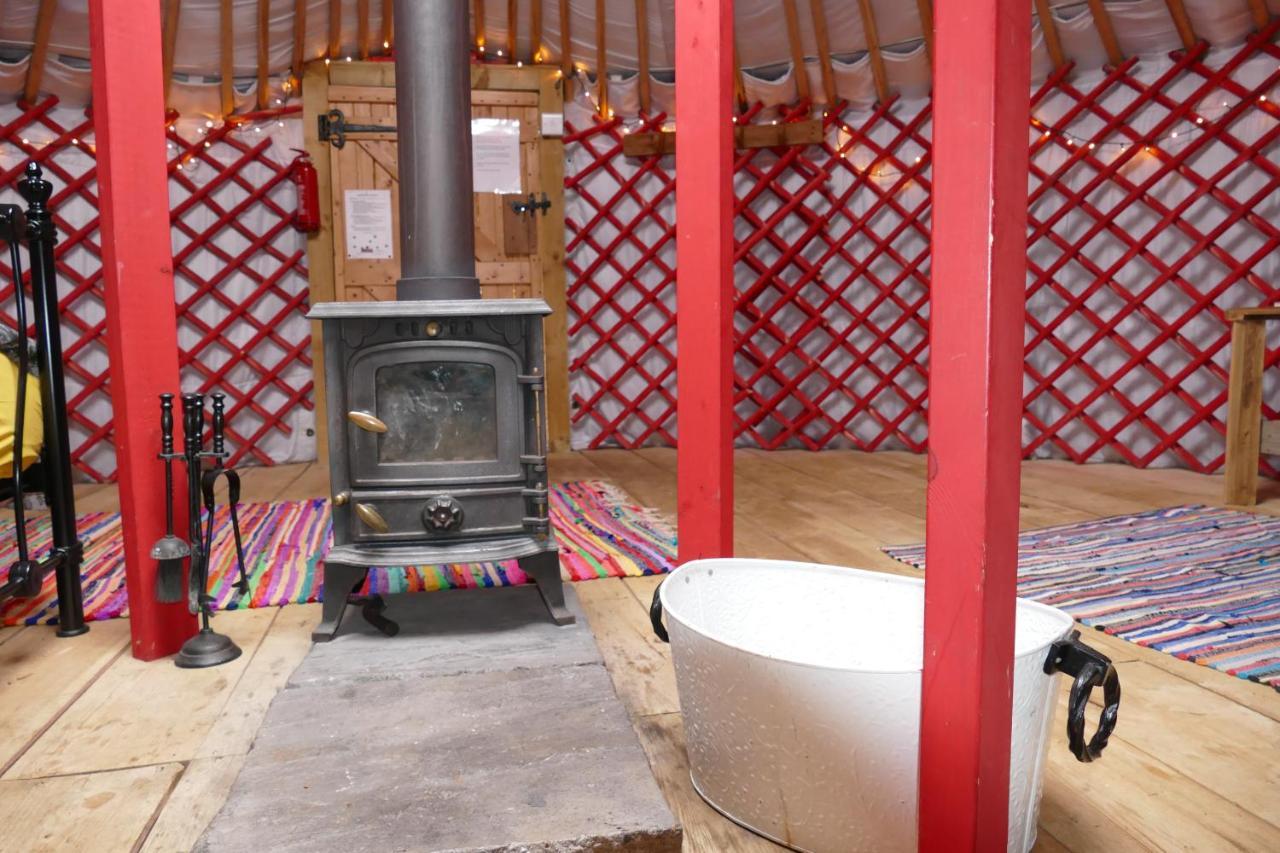 מלון הלסטון Alder Yurt Wych Elm Glamping מראה חיצוני תמונה